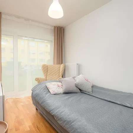 2 Bedroom Family Near Tervise Paradiis דירה פארנו